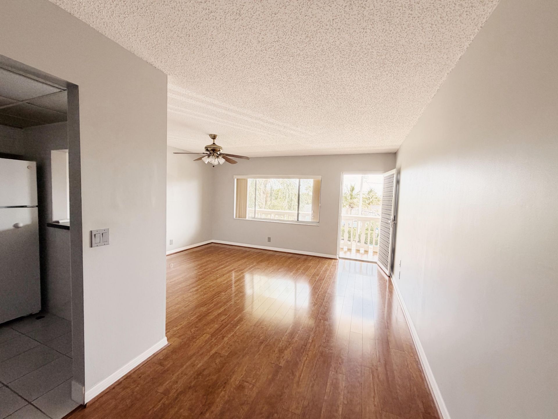 100 E Village Green Cir Circle E, Unit 306, Palm Springs, FL 33461 Photo
