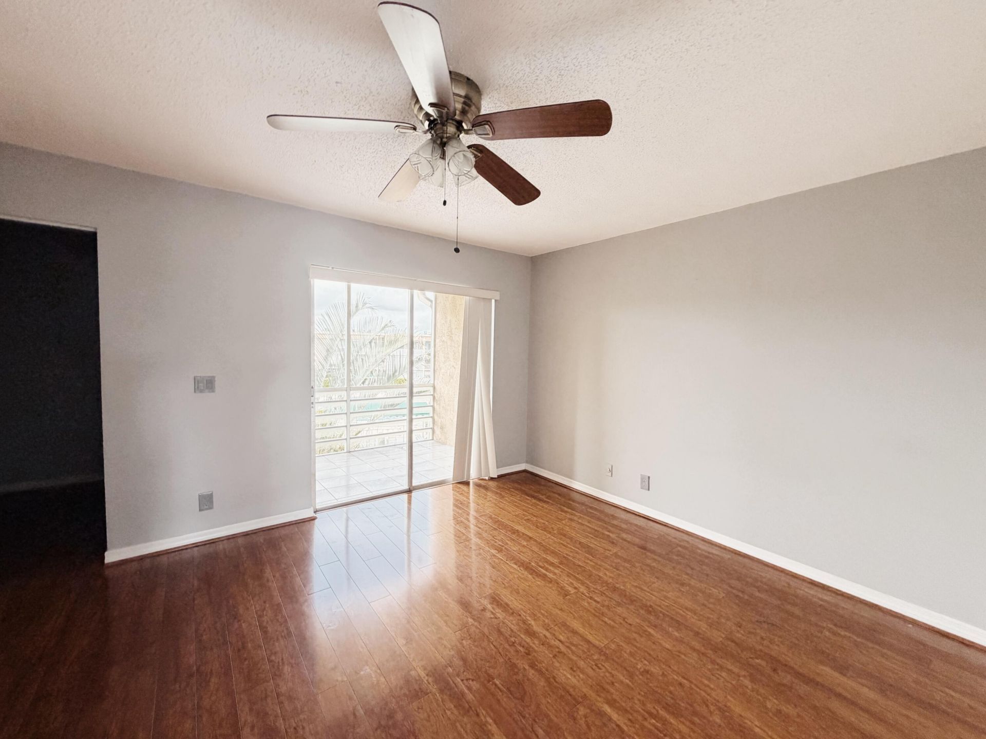 100 E Village Green Cir Circle E, Unit 306, Palm Springs, FL 33461 Photo