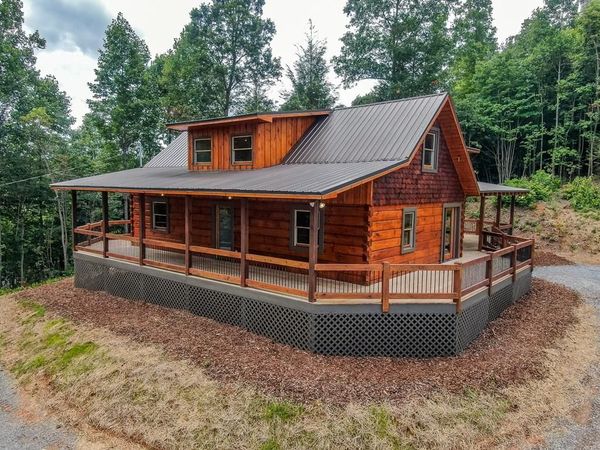 136 Pack Creek, Blue Ridge, GA 30513