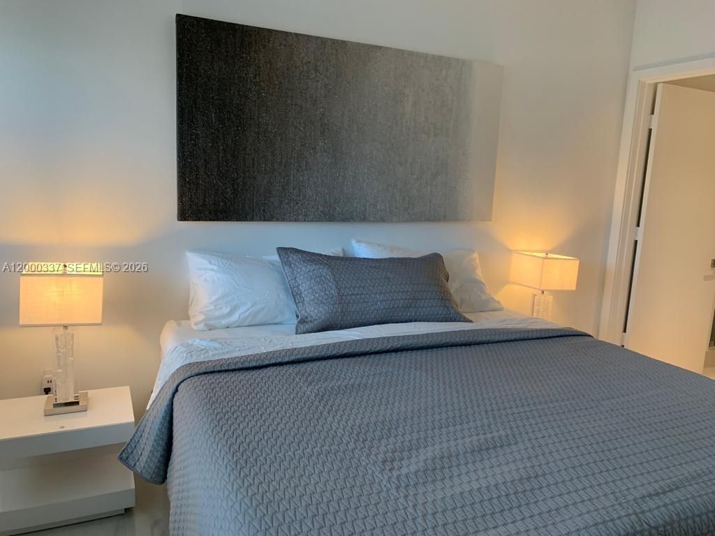 650 NE 32 St, Unit 705, Miami, FL 33137 Photo