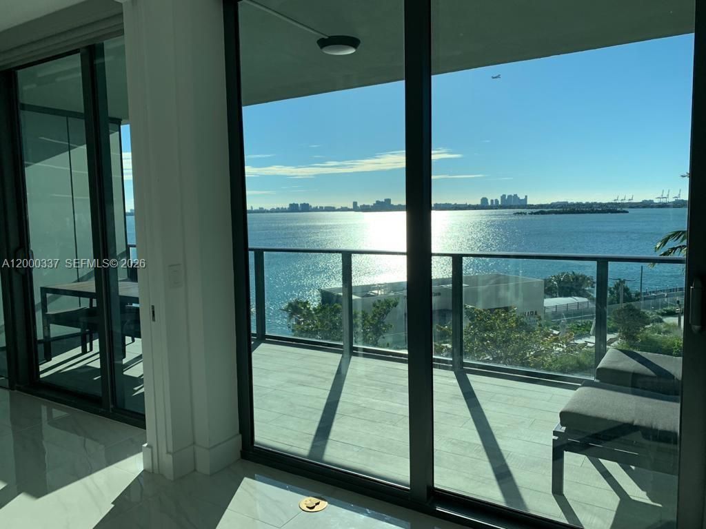 650 NE 32 St, Unit 705, Miami, FL 33137 Photo