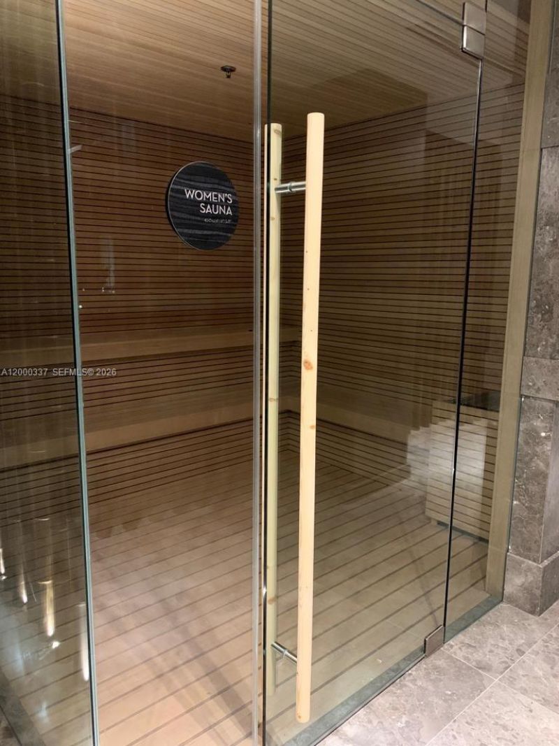 650 NE 32 St, Unit 705, Miami, FL 33137 Photo