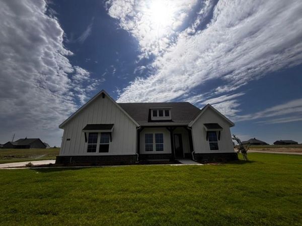 139 Big Sky Road, Decatur, TX 76234