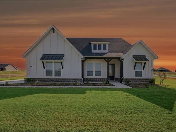 139 Big Sky Road, Decatur, TX 76234