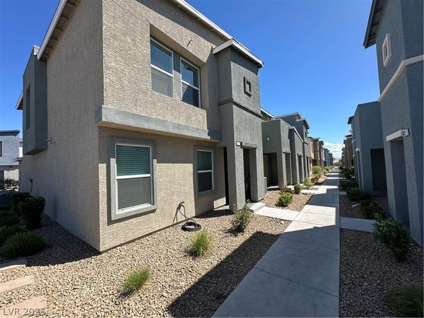 5013 Apple Mesa Avenue, Las Vegas, NV 89139
