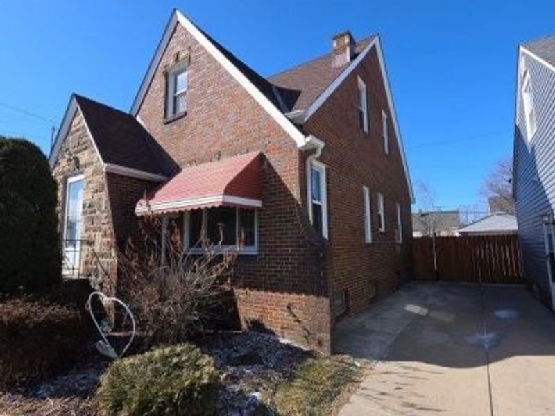 4262 W 62nd Street, Cleveland, OH 44144 Photo 2