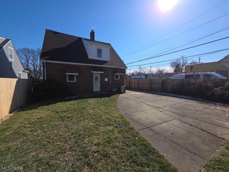 4262 W 62nd Street, Cleveland, OH 44144 Photo 5