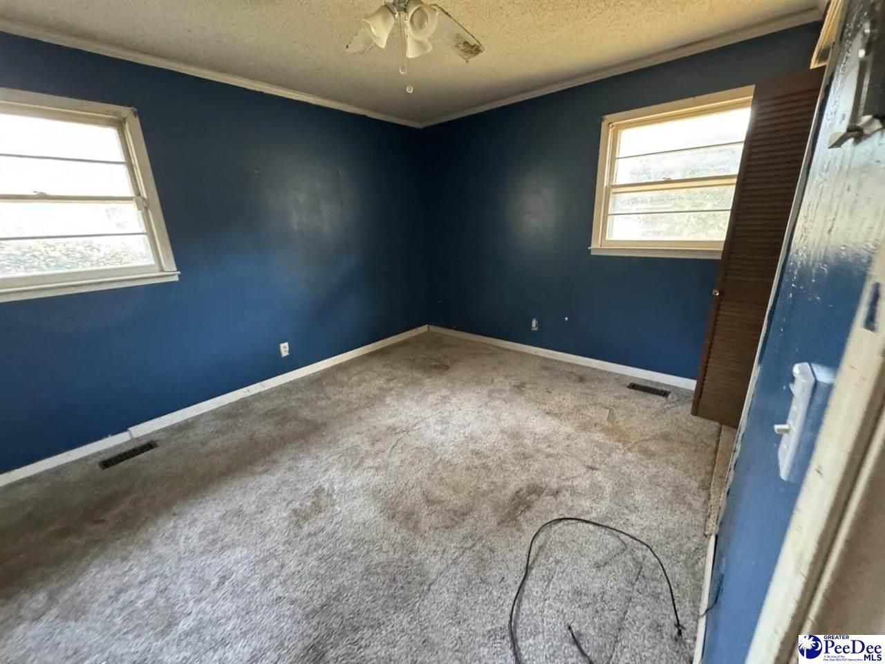 507 N Hill St Photo 13