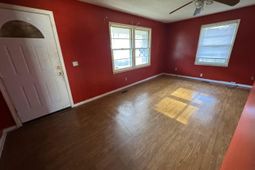 507 N Hill St photo 4