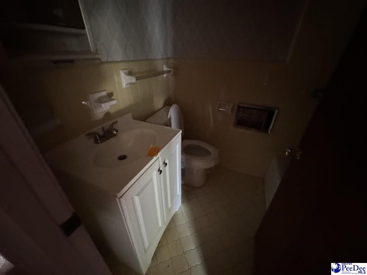 507 N Hill St Photo 7