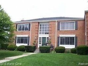780 E Fox Hills Drive, Bloomfield Hills, MI 48304