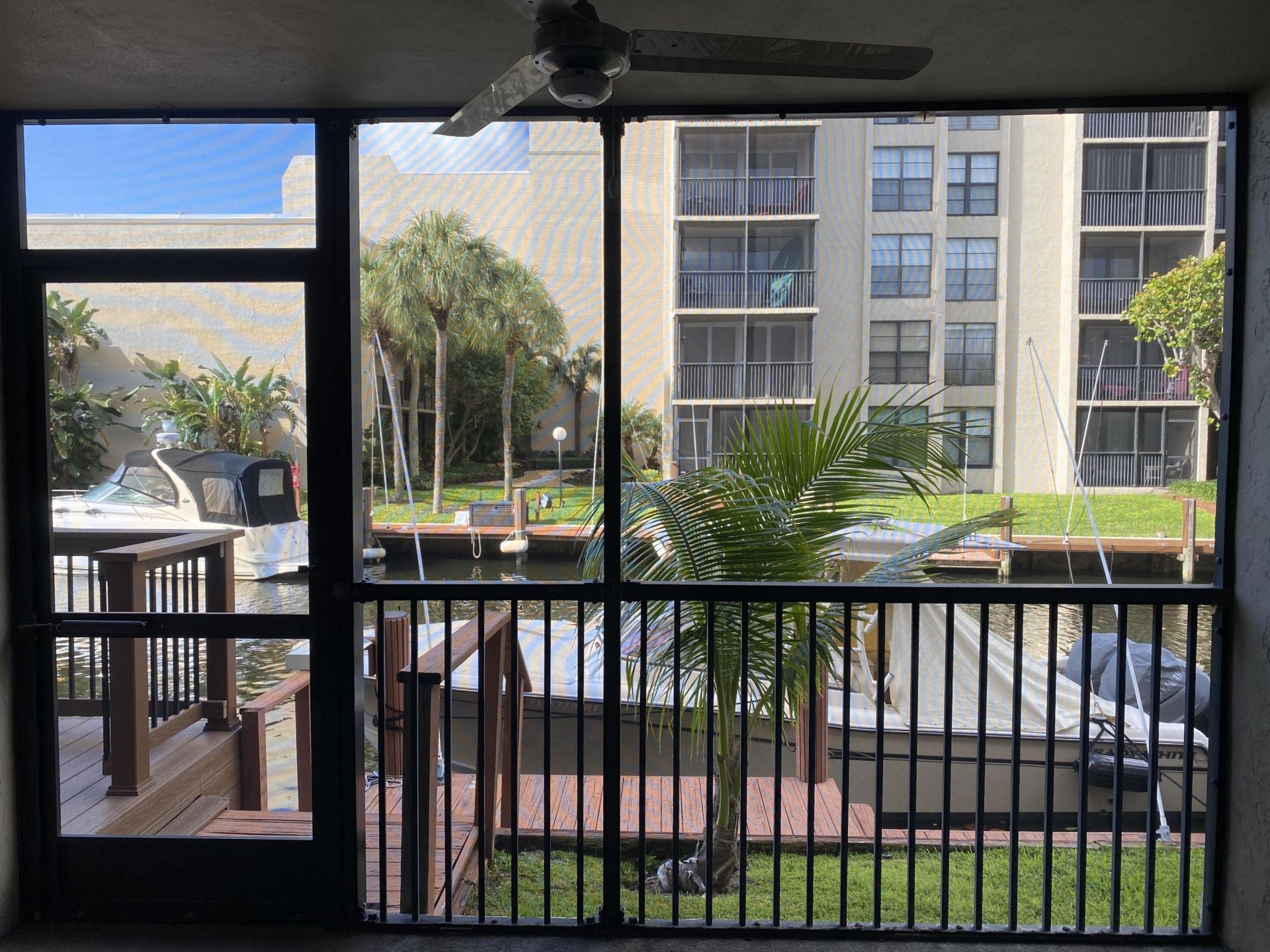 15 Royal Palm Way, Unit #107, Boca Raton, FL 33432 Photo