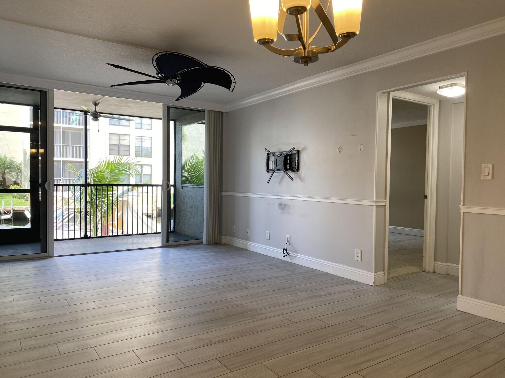 15 Royal Palm Way, Unit #107, Boca Raton, FL 33432 Photo