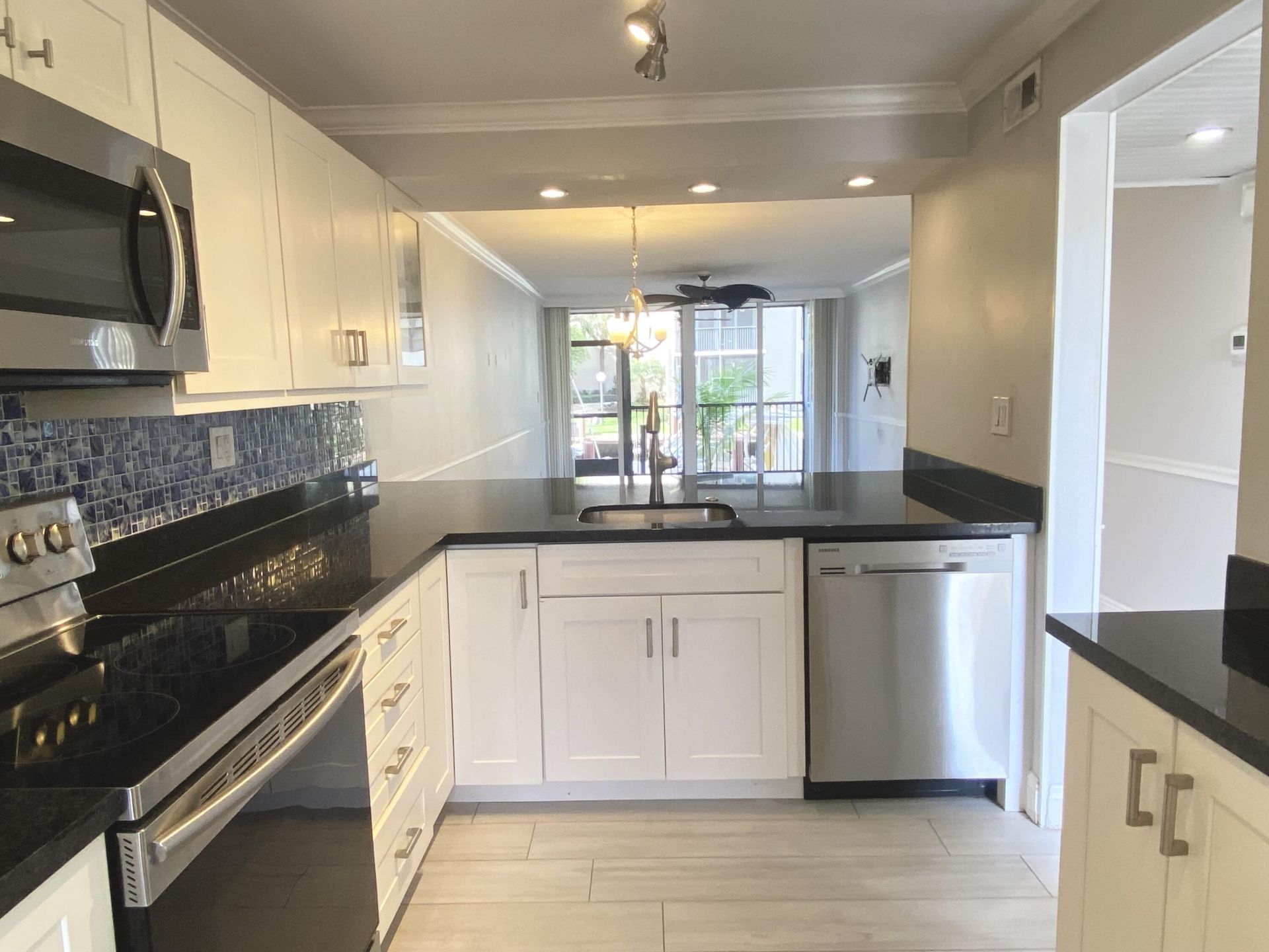 15 Royal Palm Way, Unit #107, Boca Raton, FL 33432 Photo