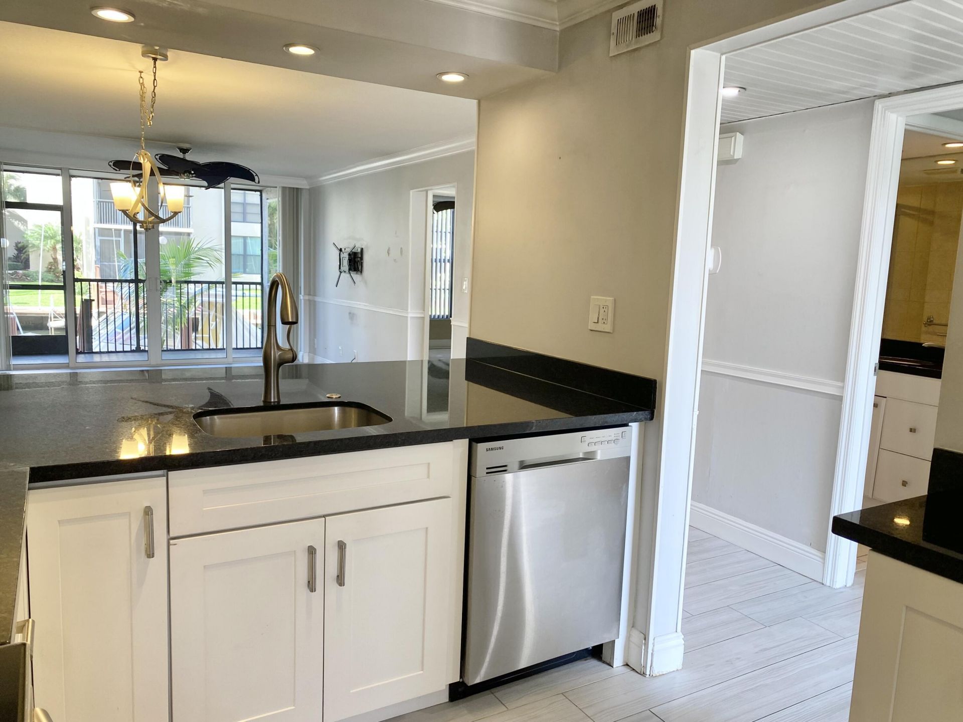 15 Royal Palm Way, Unit #107, Boca Raton, FL 33432 Photo