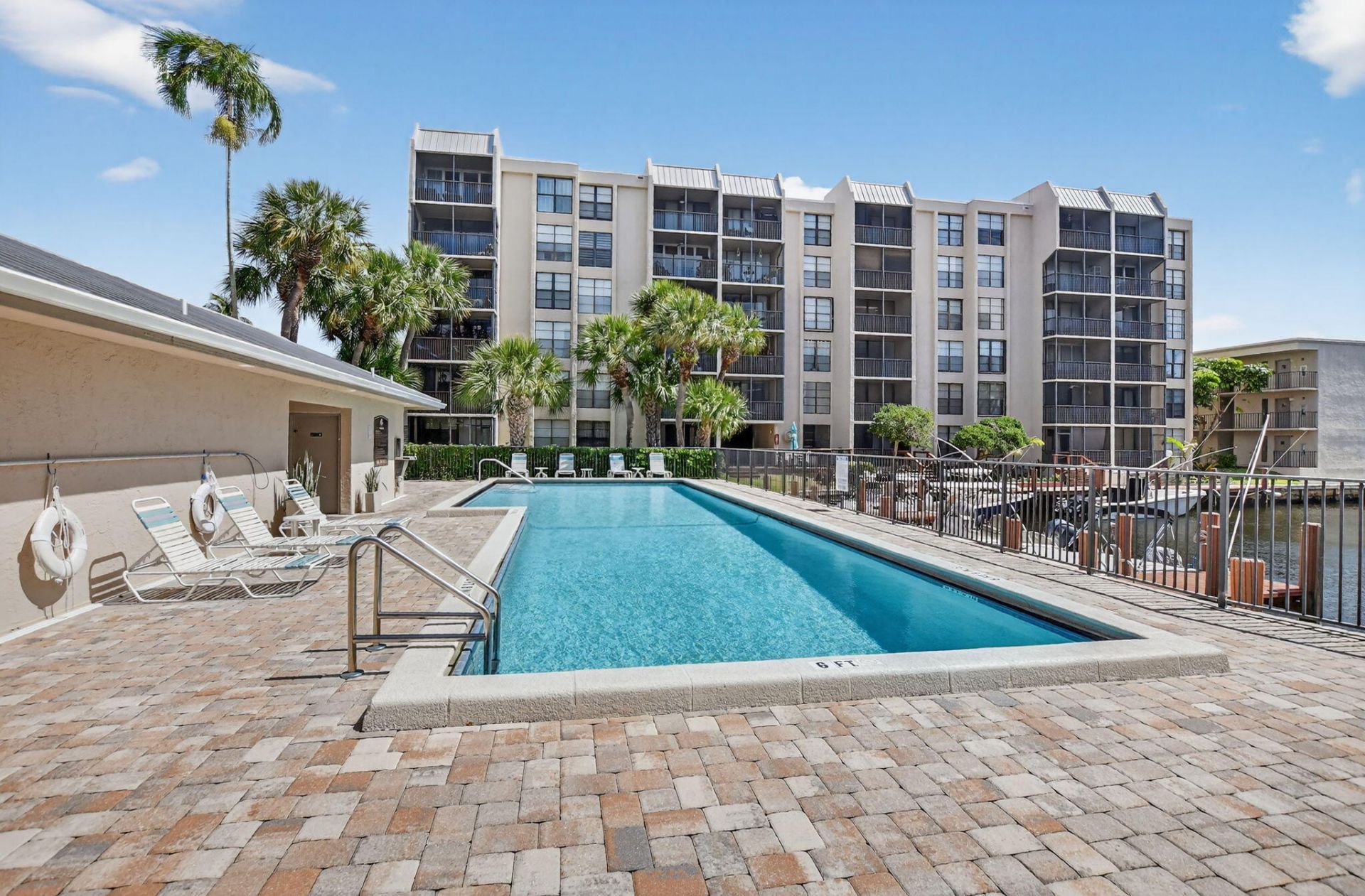 15 Royal Palm Way, Unit #107, Boca Raton, FL 33432 Photo