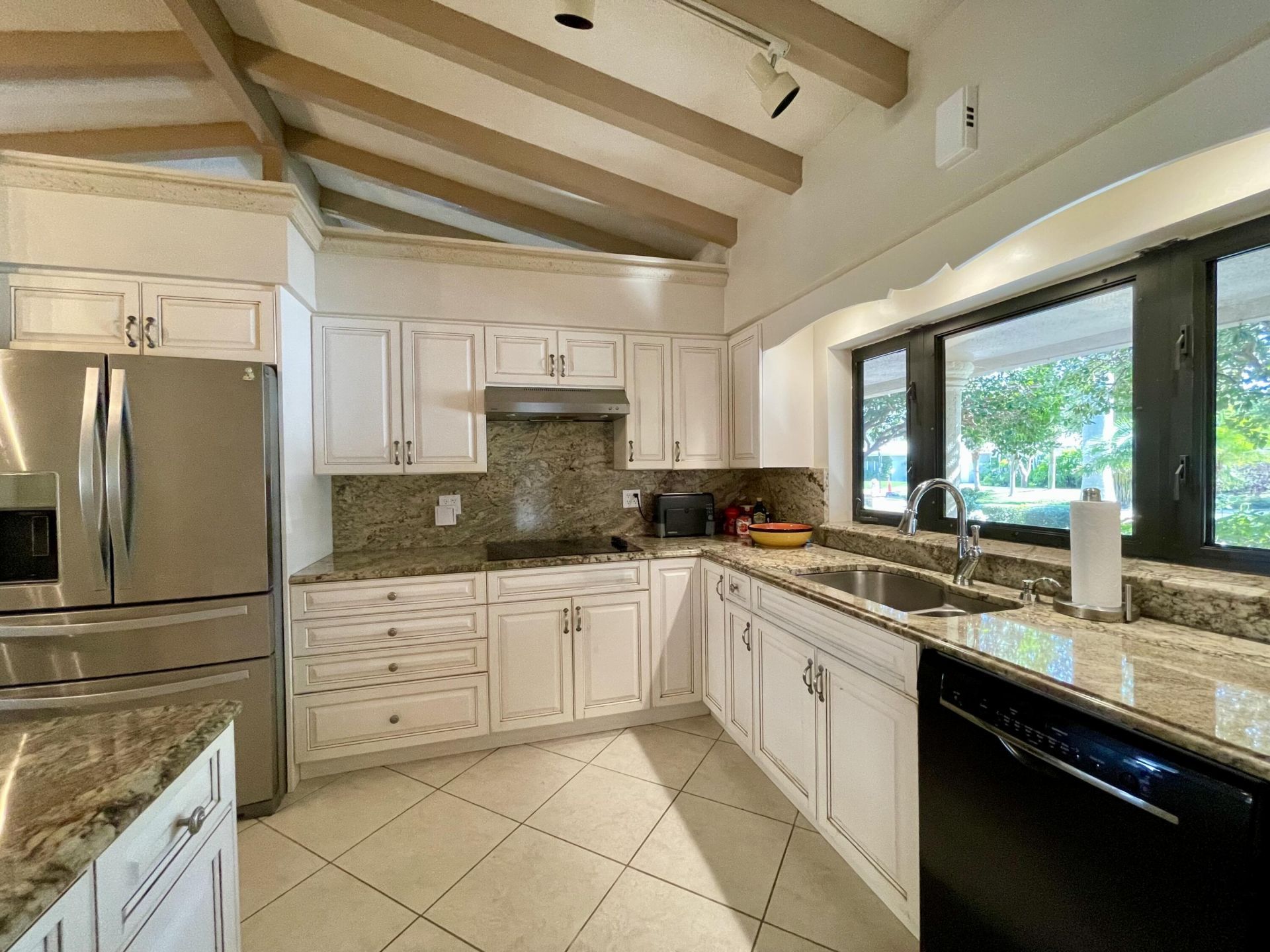 2725 NE 27th Court, Fort Lauderdale, FL 33306 Photo