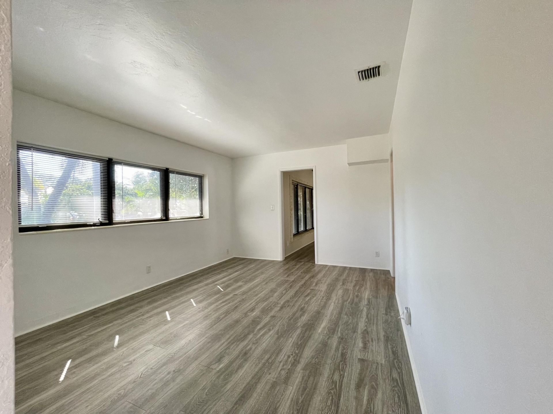 2725 NE 27th Court, Fort Lauderdale, FL 33306 Photo