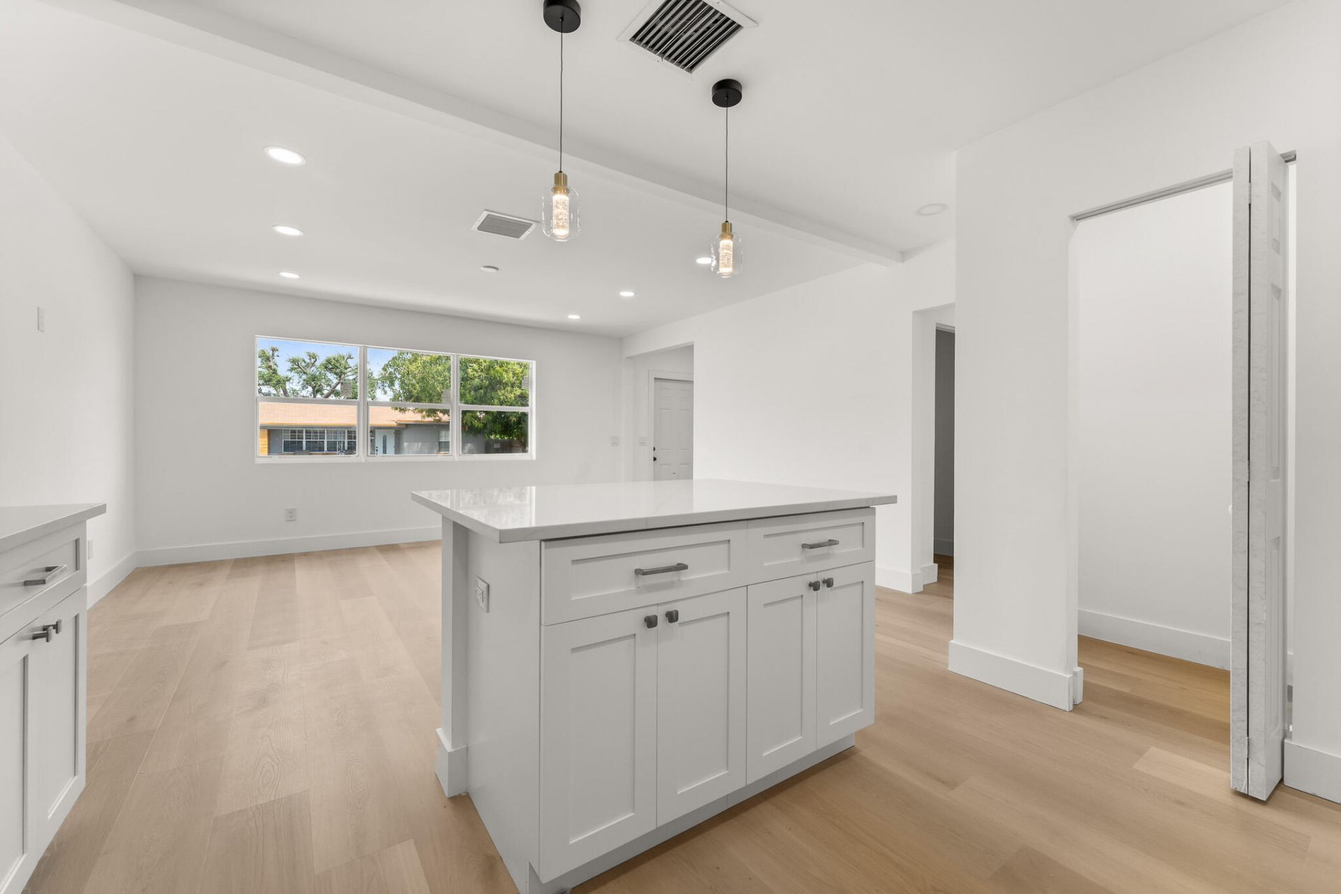 111 W 35th Street, Riviera Beach, FL 33404 Photo