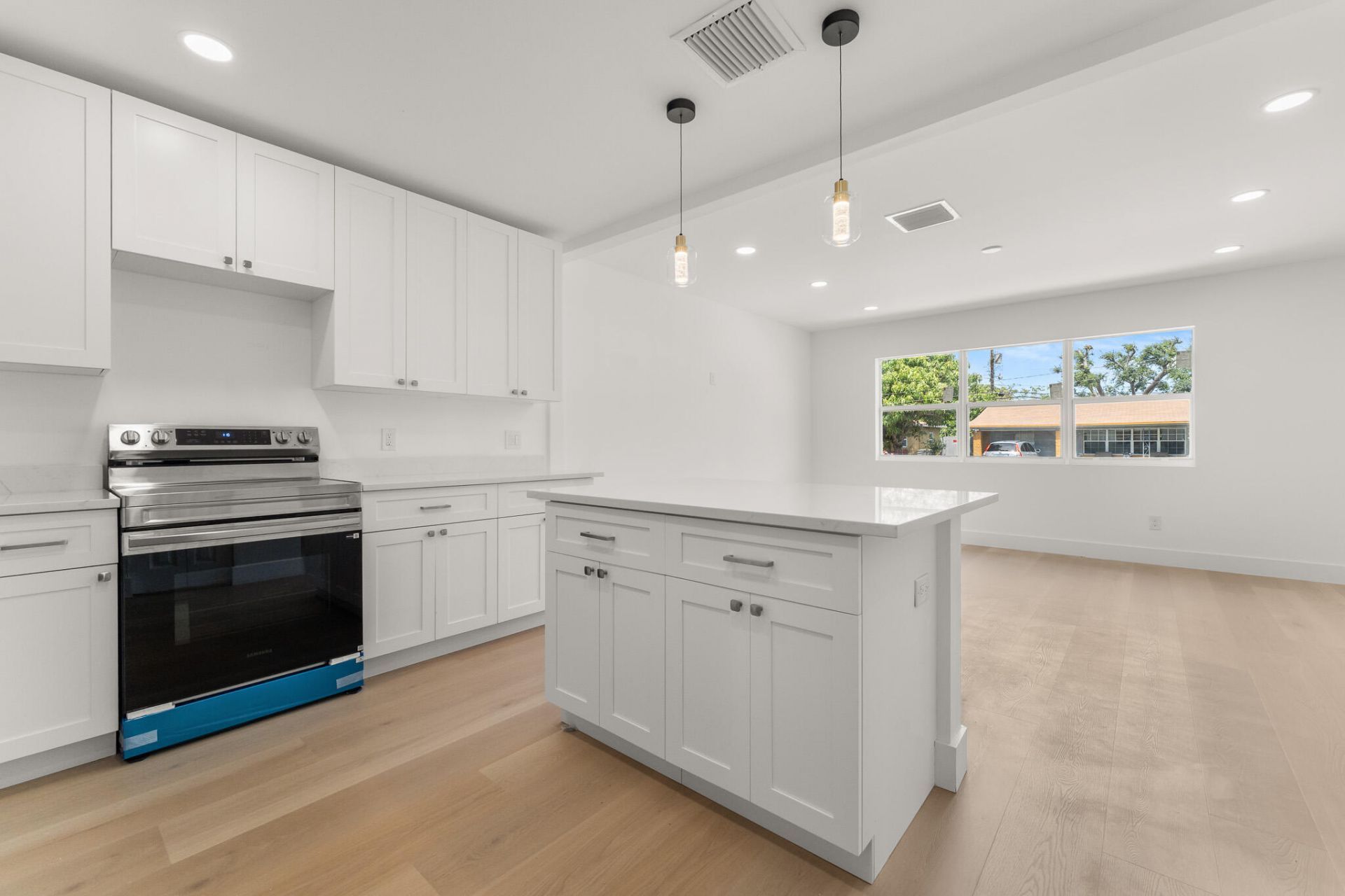 111 W 35th Street, Riviera Beach, FL 33404 Photo