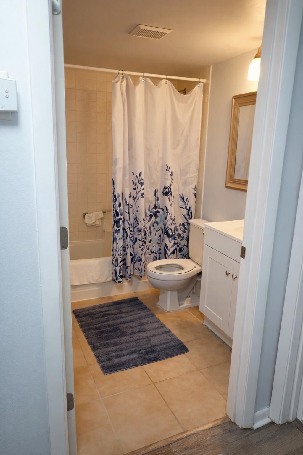 1118 Green Pine Boulevard, Unit B1, West Palm Beach, FL 33409 Photo