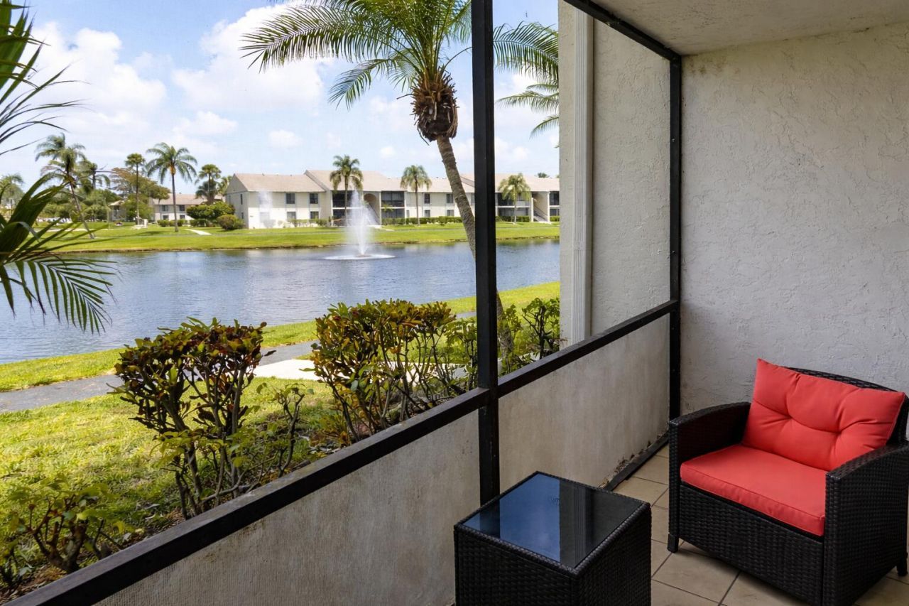 1118 Green Pine Boulevard, Unit B1, West Palm Beach, FL 33409 Photo