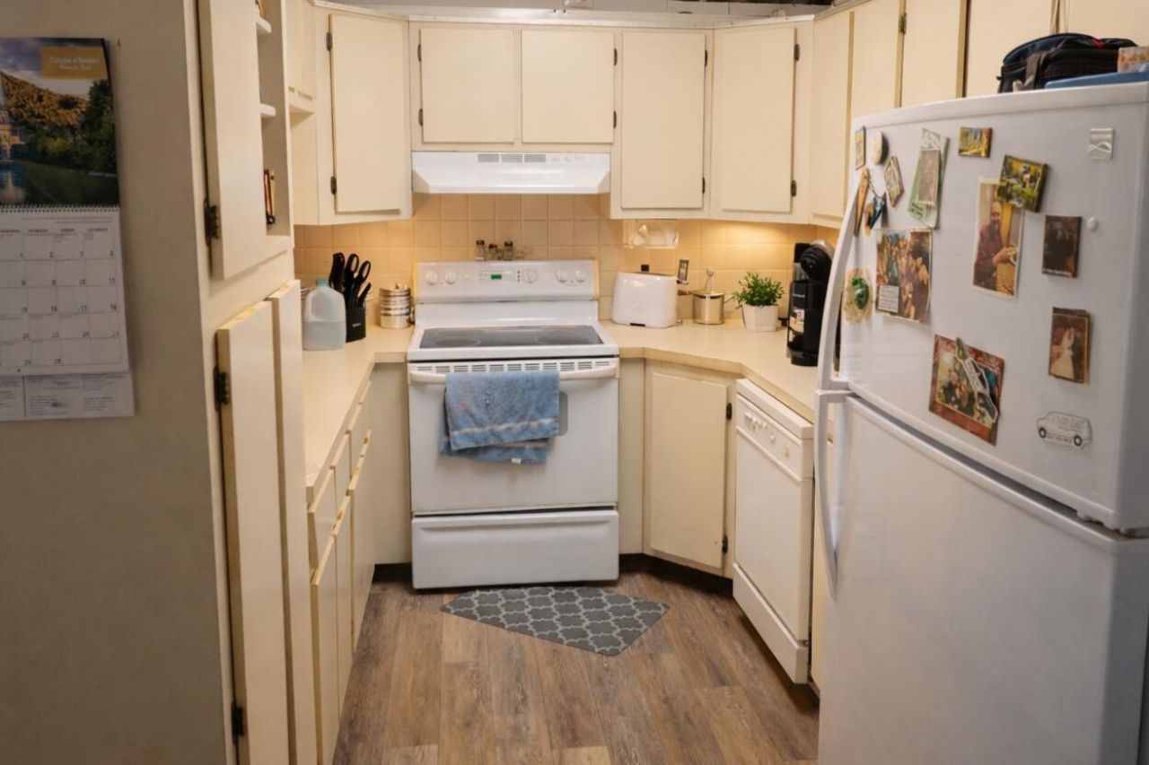 1118 Green Pine Boulevard, Unit B1, West Palm Beach, FL 33409 Photo