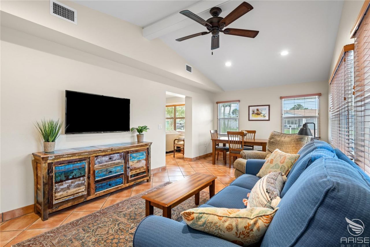 818 Hope Avenue, New Smyrna Beach, FL 32169 Photo