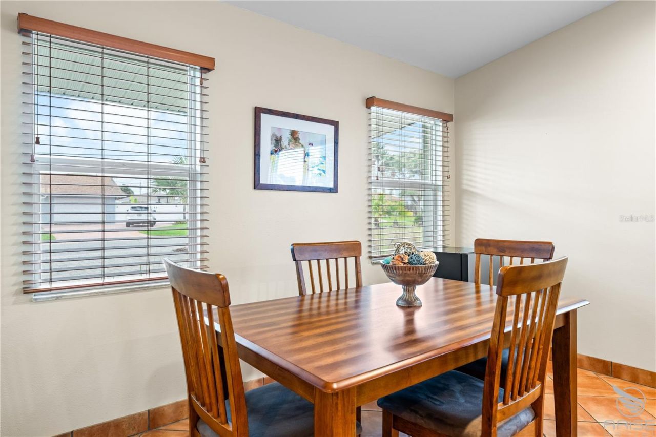 818 Hope Avenue, New Smyrna Beach, FL 32169 Photo