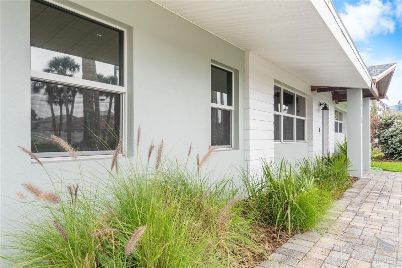 818 Hope Avenue, New Smyrna Beach, FL 32169 Photo