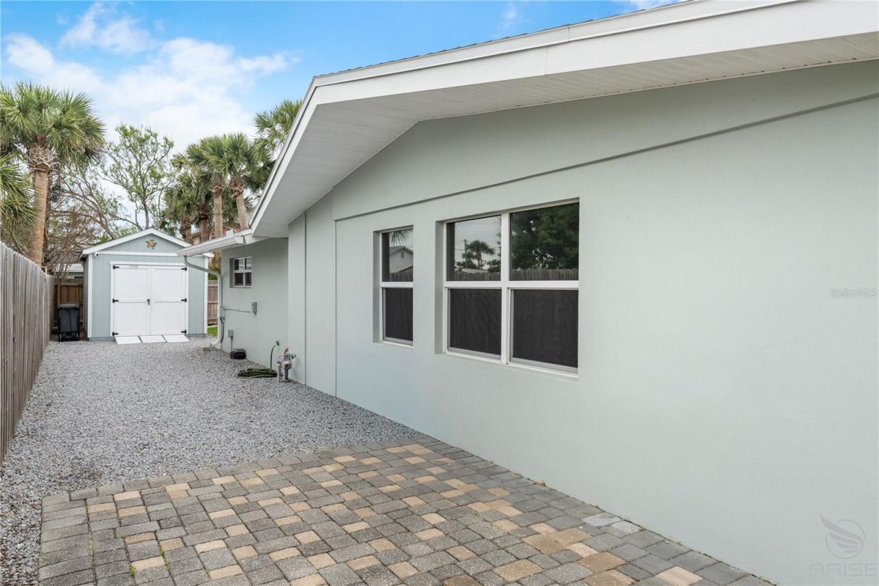 818 Hope Avenue, New Smyrna Beach, FL 32169 Photo