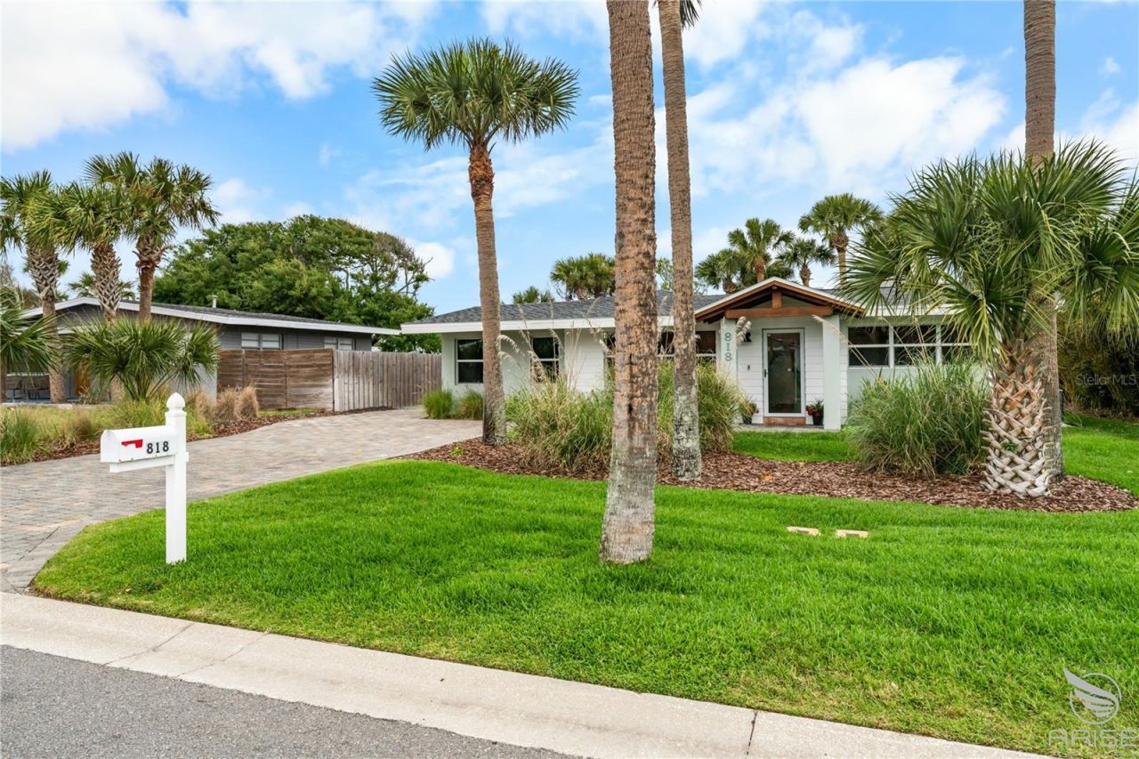 818 Hope Avenue, New Smyrna Beach, FL 32169 Photo