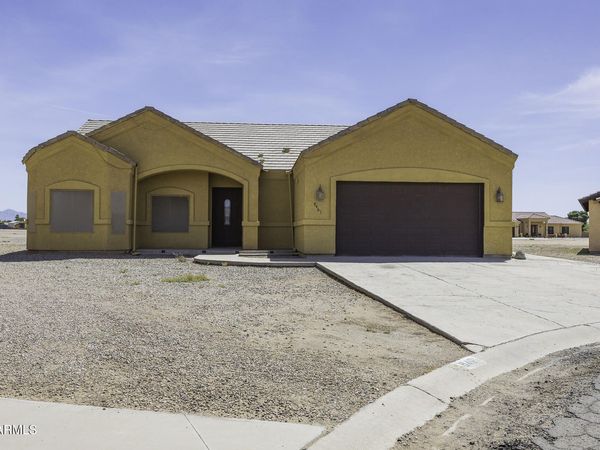 9461 W KRAMER Place, Arizona City, AZ 85123