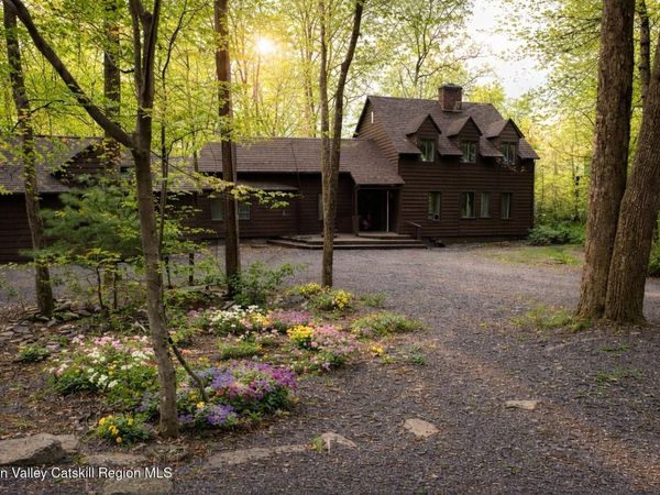 26 Webster Road, Woodstock, NY 12498