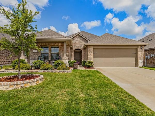 3205 Glazner Drive, Mesquite, TX 75126