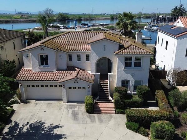 5776 Saint Andrews Dr, Stockton, CA 95219