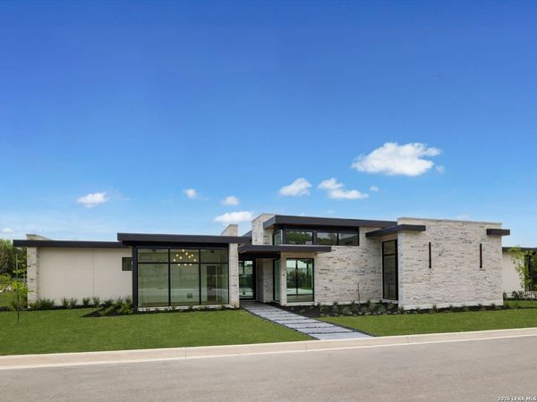 22 Vista Gredos, San Antonio, TX 78257