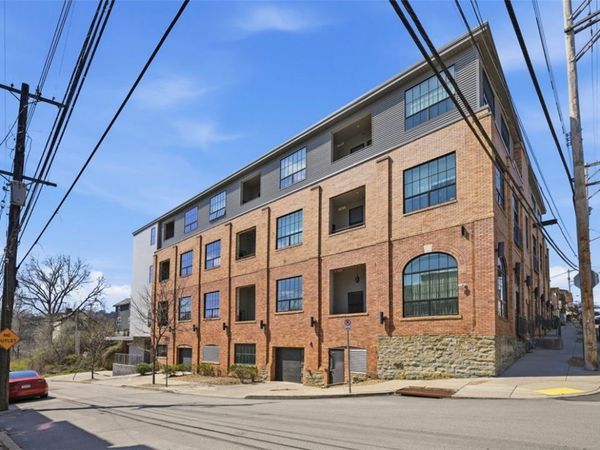 622 Gross St, Unit 306, Pittsburgh, PA 15224