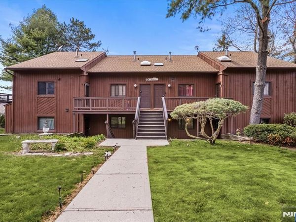 4 Alta Court 5, Unit 5, VERNON, NJ 07462