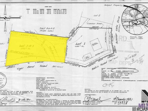 18555 Tiger Bend Rd, Saint George, LA 70817