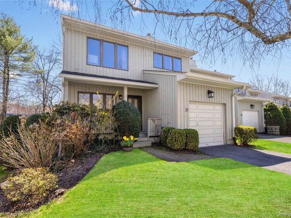 21 Tulip Tree Lane, Mamaroneck, NY 10543