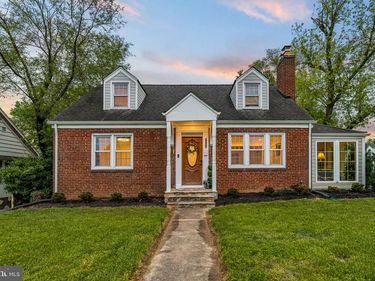 7241 LEE HIGHWAY , FALLS CHURCH, VA 22046