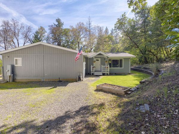 2532 Holcomb Springs Road, Gold Hill, OR 97525