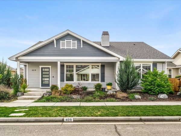 409 Castle Rock Drive, Central Point, OR 97502