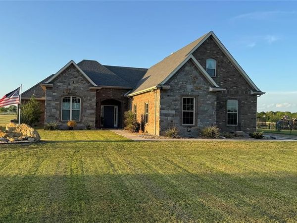 5668 Fm 1569, Farmersville, TX 75442