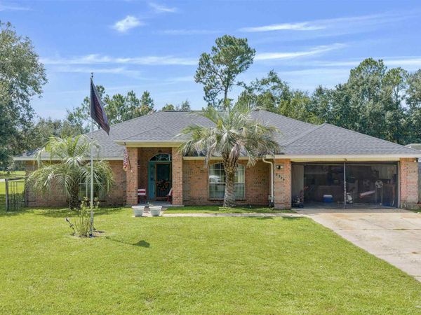 3329 Sunset Bayou Dr, Milton, FL 32583