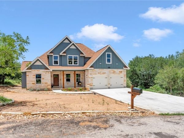 105 Chesterfield Drive , Kingsland, TX 78639