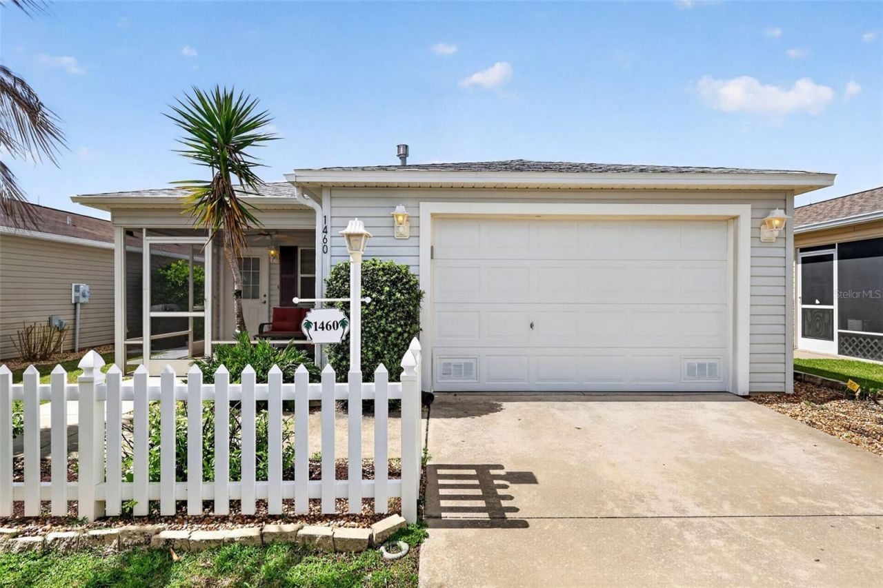 1460 Crestwood Lane, The Villages, FL 32162 Main Photo