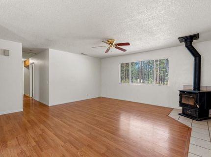 833 W Plumas Avenue, Portola, CA 96122 Photo