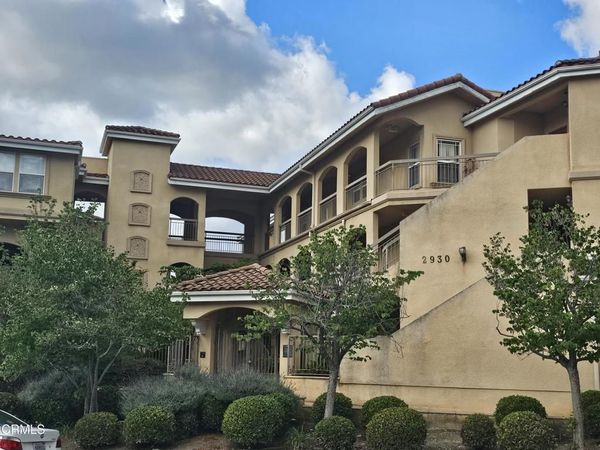 2930 Fairway Avenue, Unit 105, La Crescenta, CA 91214